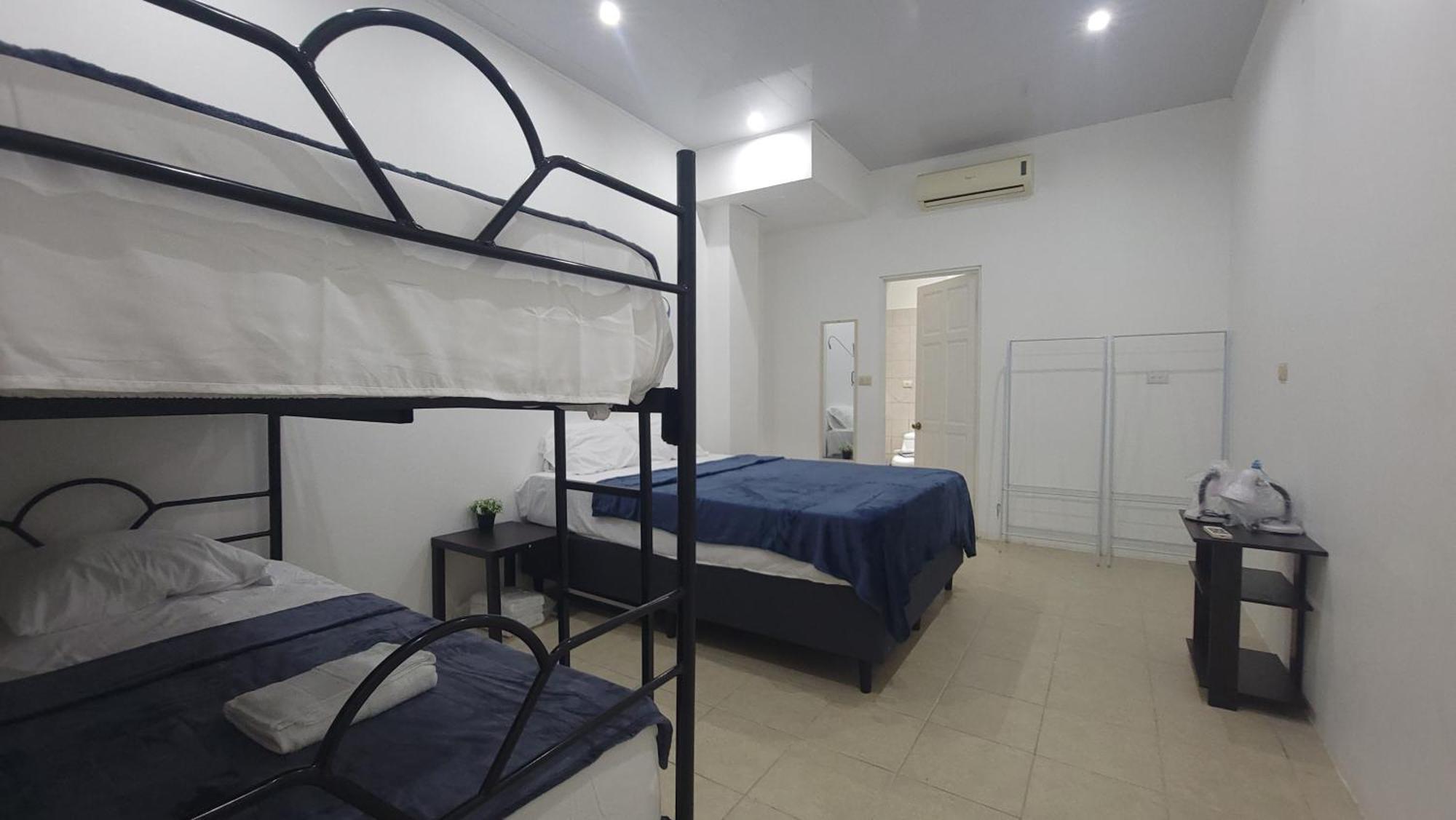 Surfo House Hotel & Hostel Tamarindo Extérieur photo